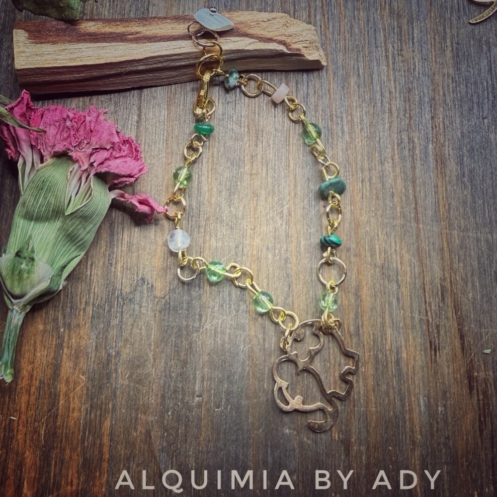 Gold and Emerald green Bracelet + GEMSTONES 💎